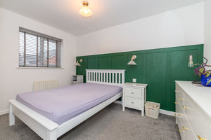 Bed- click for photo gallery